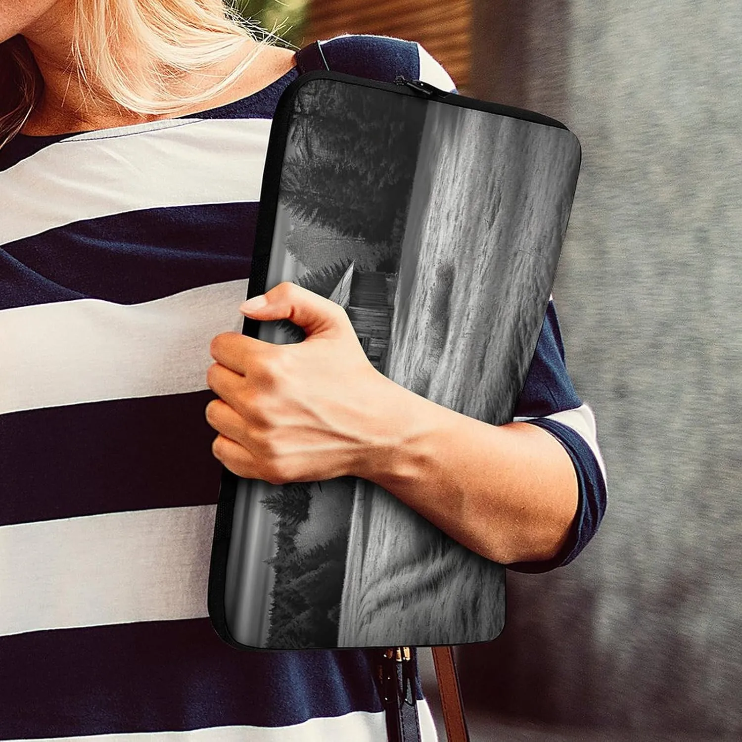 13inch Laptop Sleeve Bag Barn Black and White Laptop Bag Shockproof Computer Carrying Cover Slim Briefcase Handbag