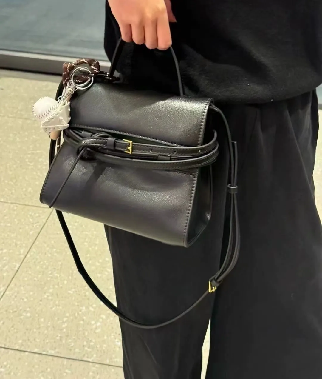 Classic Shoulder Handbag