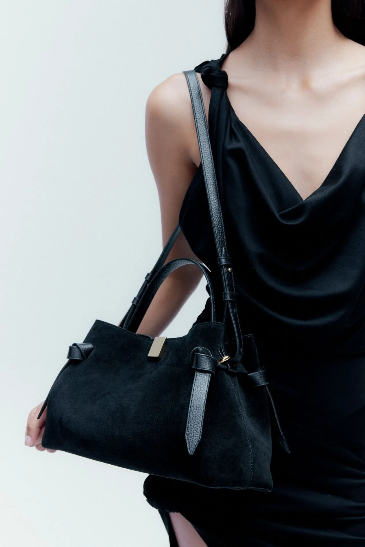 Gyoza Black Suede