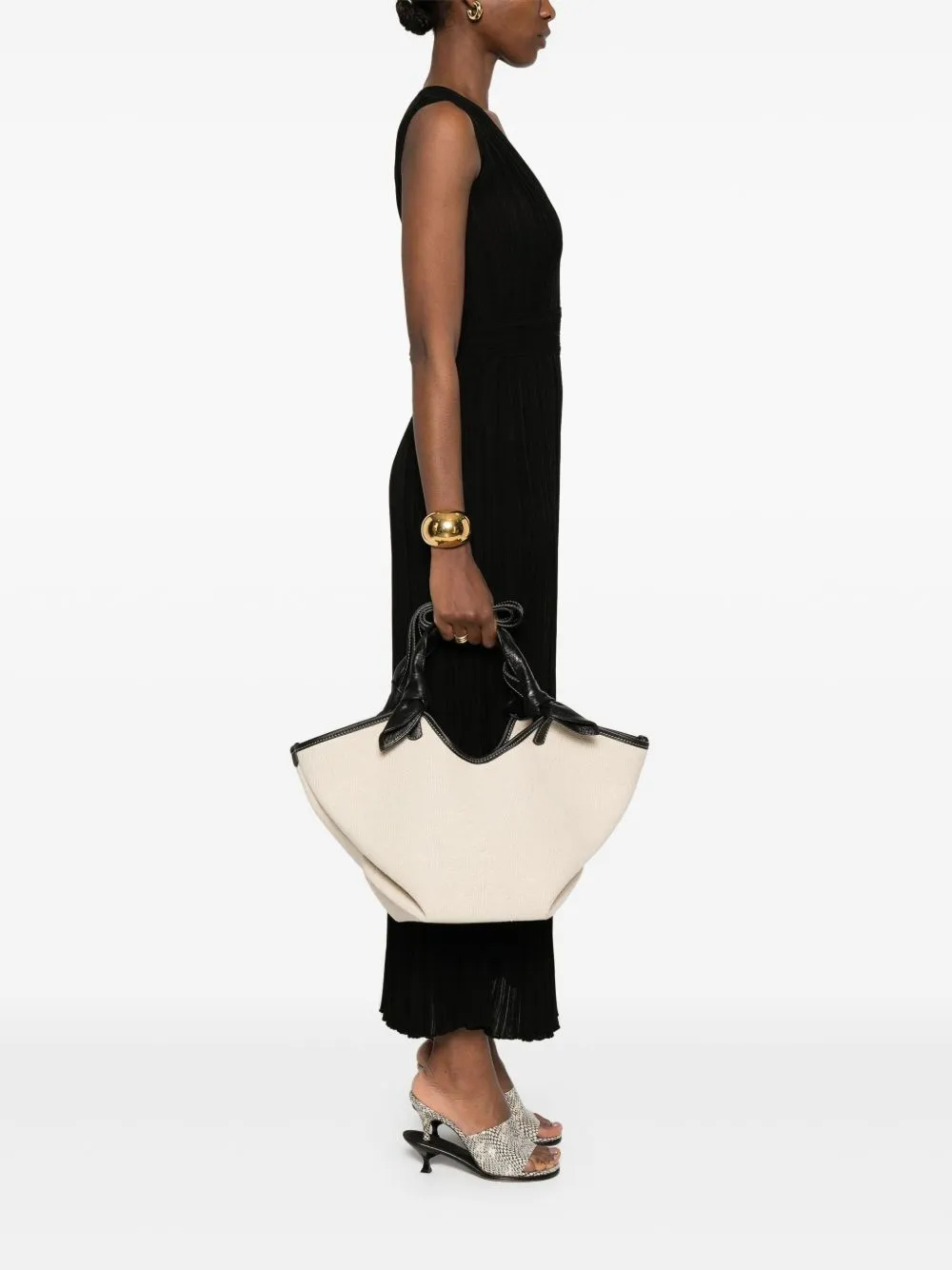 HEREU Bags.. Black