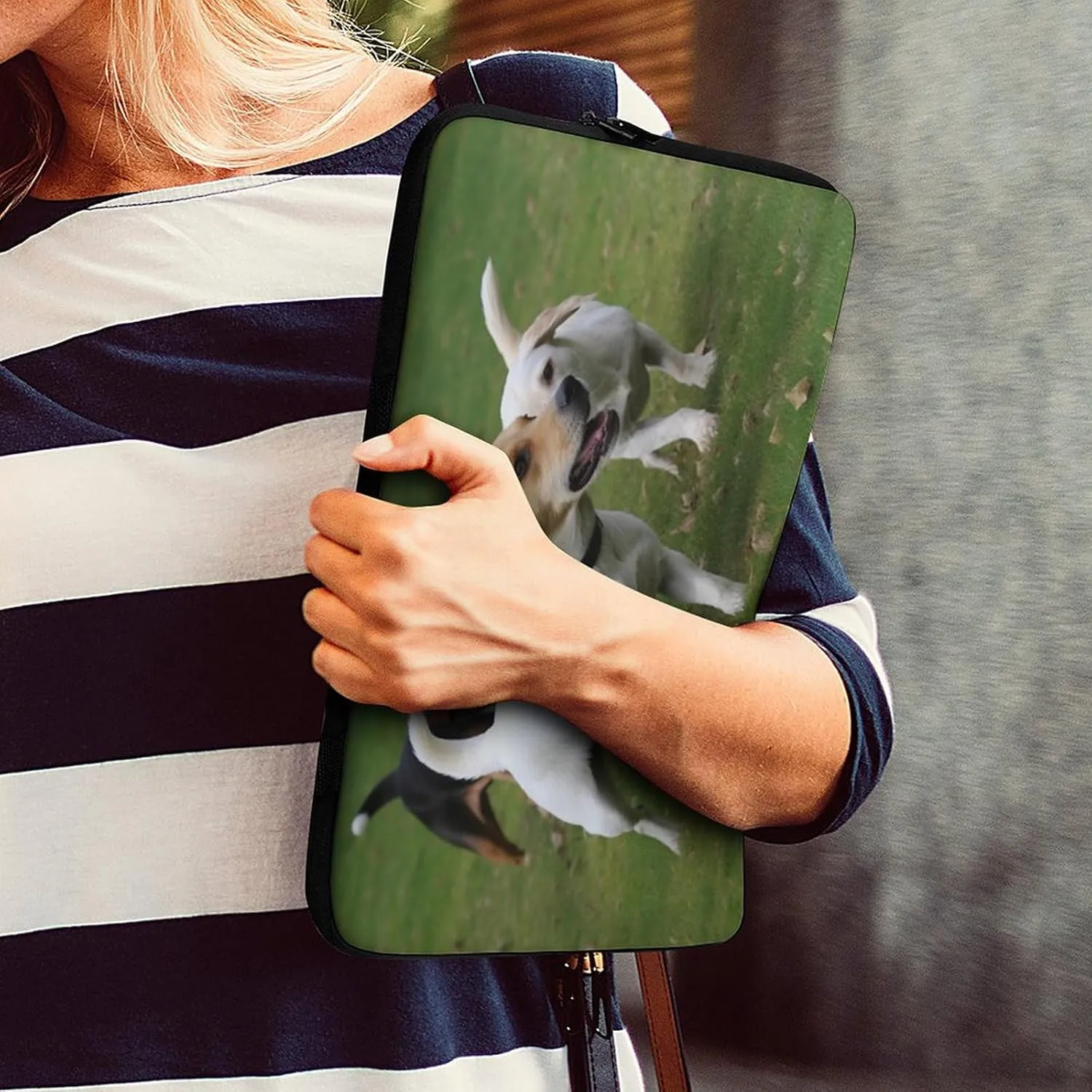 Laptop Sleeve Bag 10inch Slim Computer Carrying Bag Dogs Playing On The Lawn Laptop Protective Case Briefcase Handbag