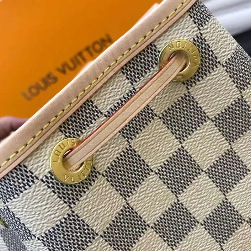 LOV2 Bags - Fashion Bags  1095