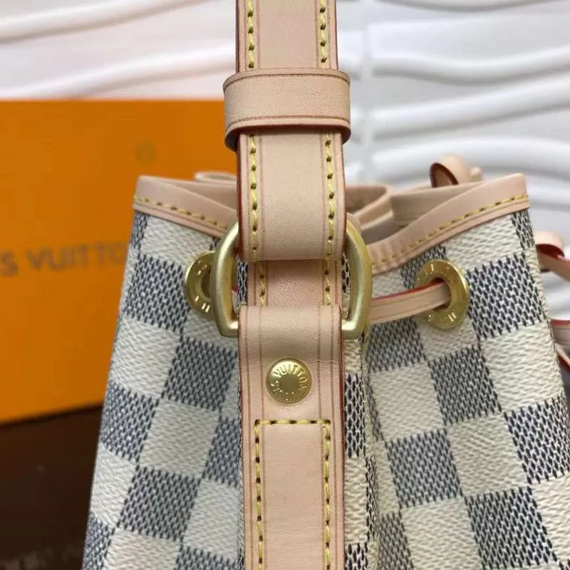 LOV2 Bags - Fashion Bags  1095