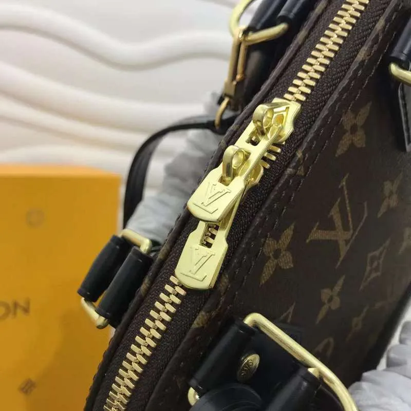 LOV2 Bags - Fashion Bags  1122