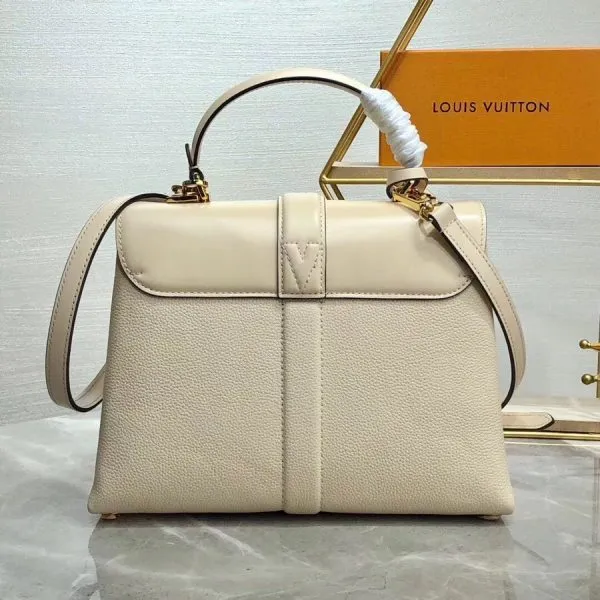LOV2 Bags - Fashion Bags  1149