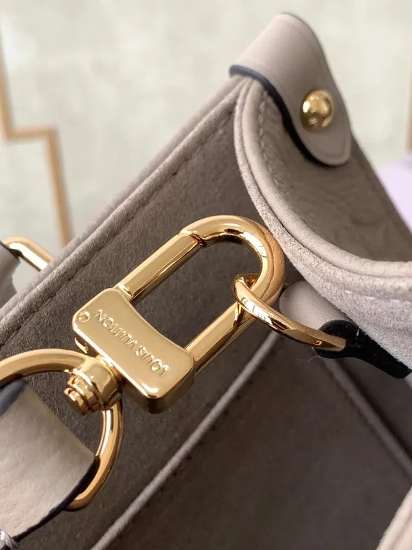 LOV2 Bags - Fashion Bags  2536