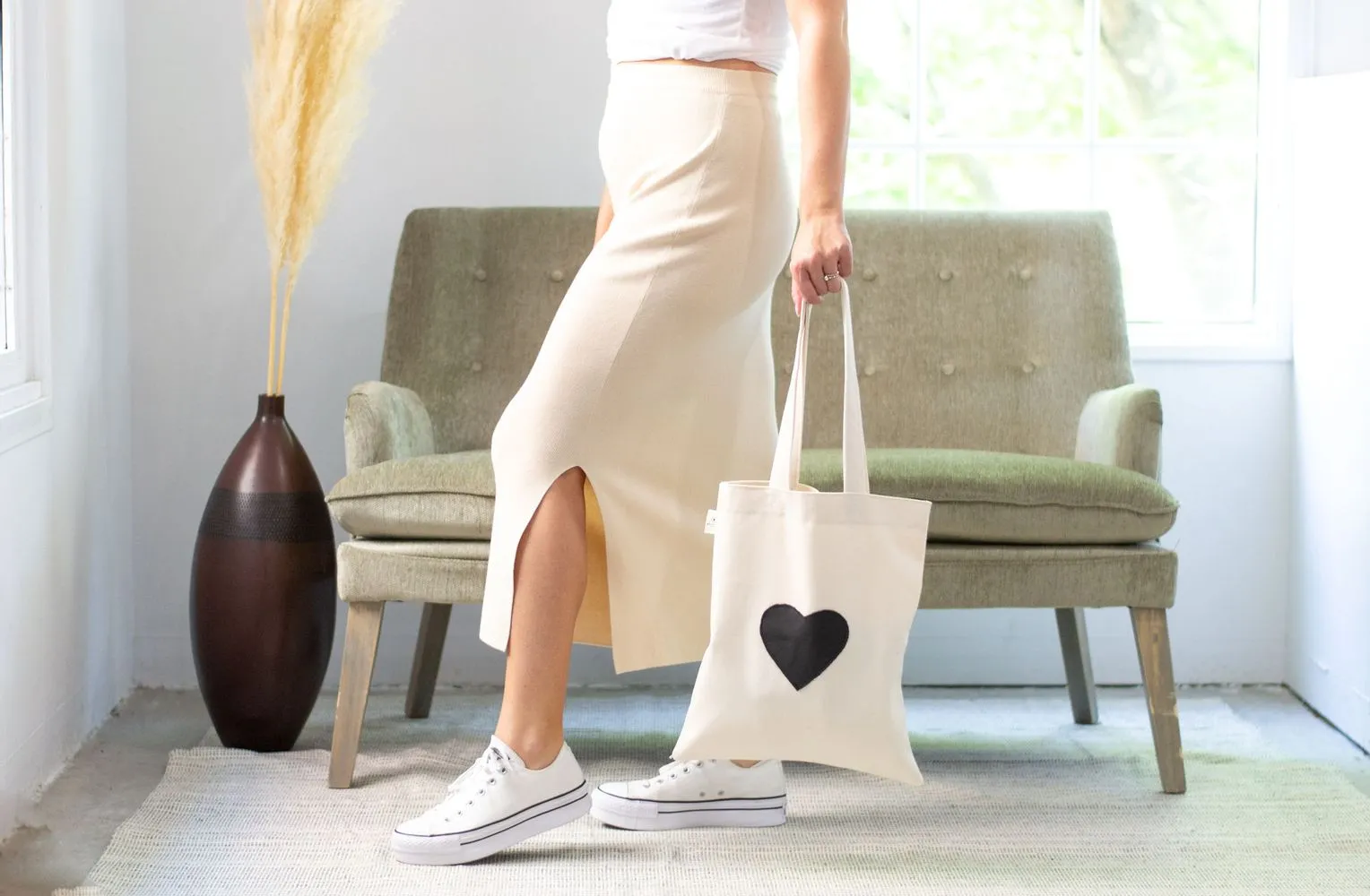Love Tote-black