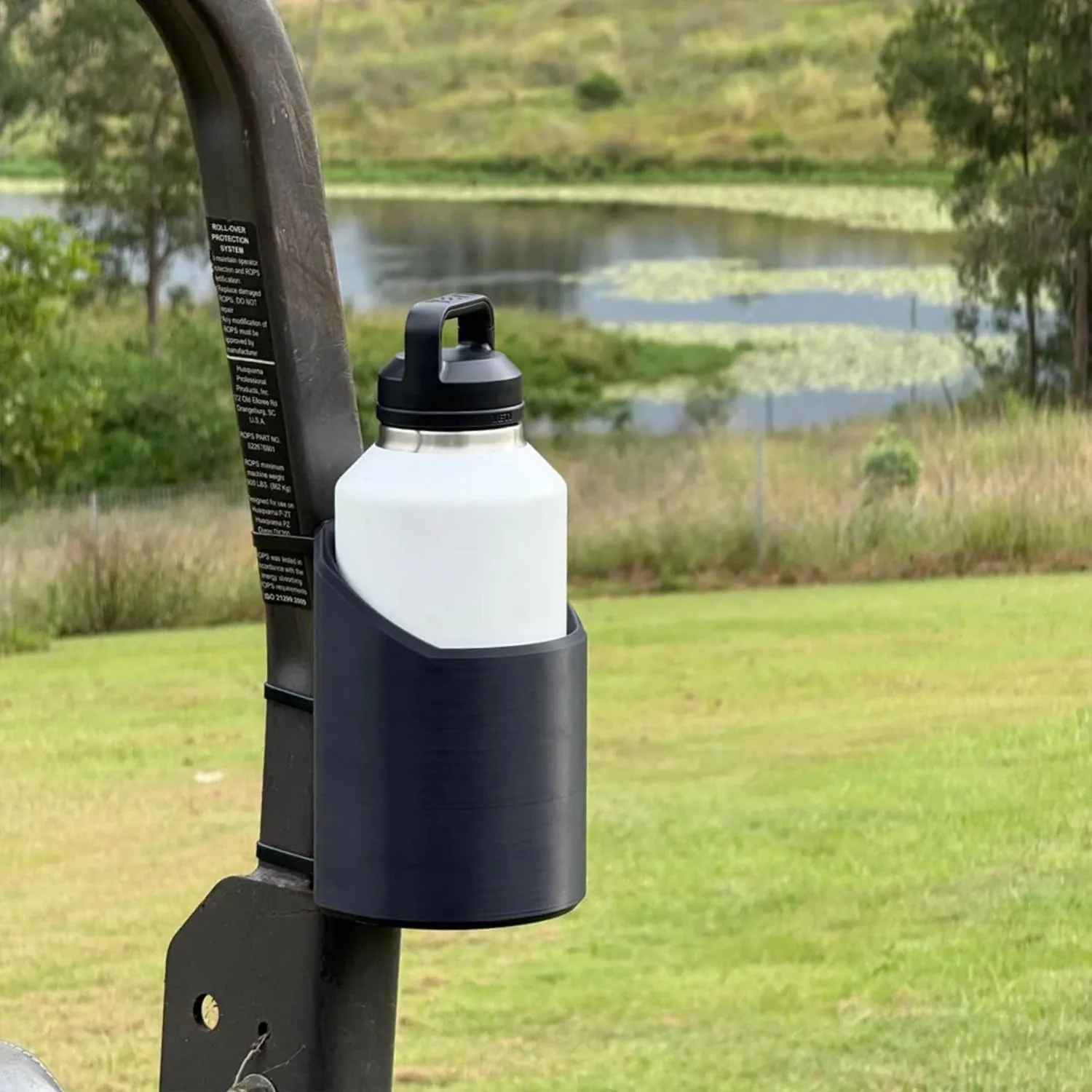 Magnetic Bottle Mounts for 46, 50, 64 oz, Portable Water Bottle Storage Rack, Strong Magnet Mount Water Bottle Holders for Tractor Fridge Yacht Forklifts Bus on Metal Surface(46 oz)
